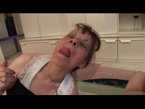 ❤️ Dues àvies i un avi fan un trio Porno anal a nosaltres ❌️❤