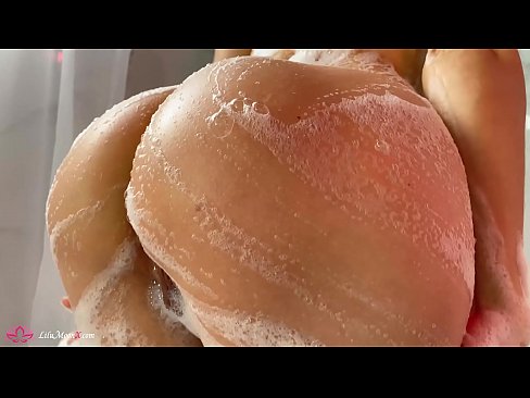 ❤️ La morena es masturba el cony amb un vibrador fins a un orgasme intens a la dutxa Porno anal a nosaltres ❌️❤